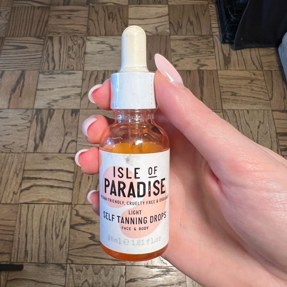 Isle of paradise self tanning drops - light (30ml)
